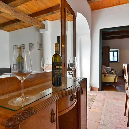 Lelle Vineyard Cottages Apartment