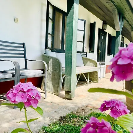 Apartment Lelle Vineyard Cottages *