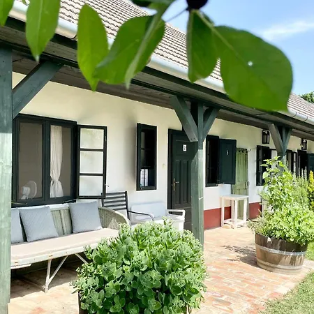 Lelle Vineyard Cottages Apartment Balatonlelle