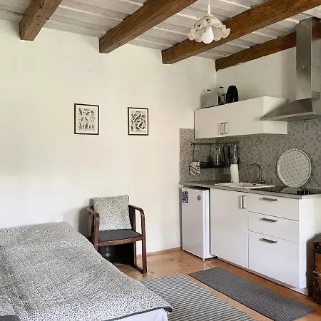 Lelle Vineyard Cottages *